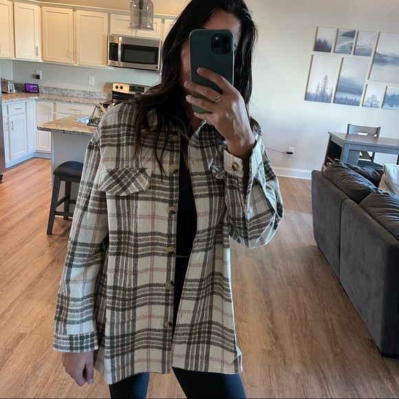 Oatmeal Blush Plaid Shacket - Picture 8 of 9